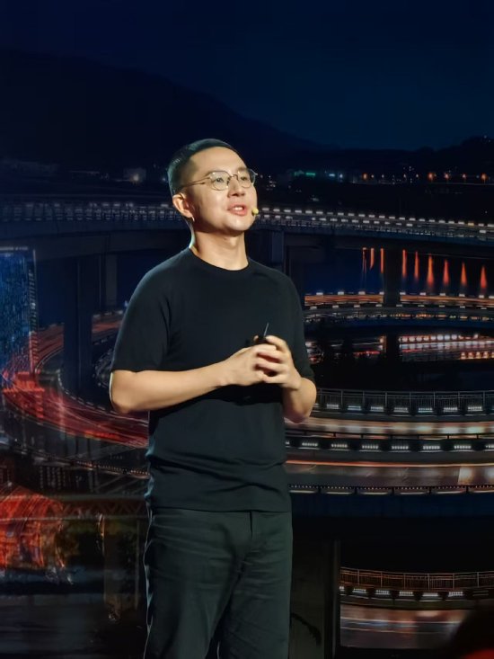 以下内容为您整理：网漫《输了就当老婆》将被改编成电视剧，粉丝呼吁两对明星夫妻出演